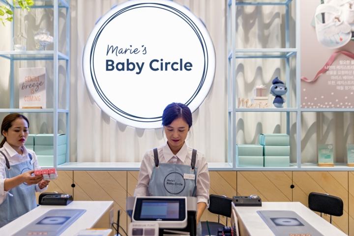 孕嬰店收銀臺(tái)效果圖