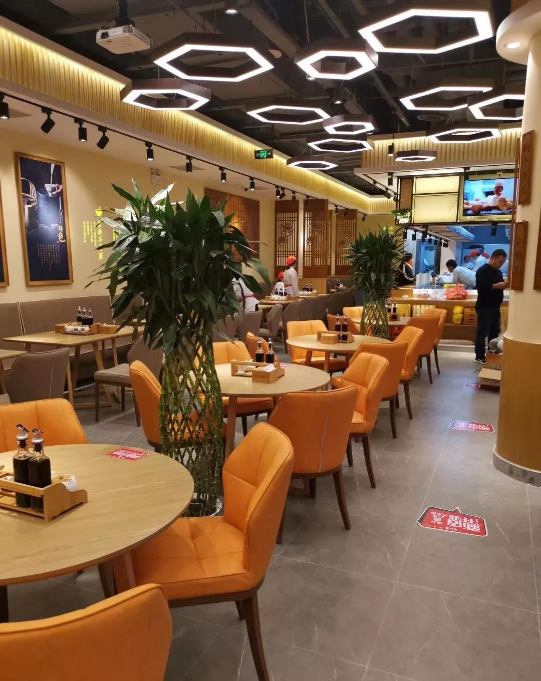 小吃店面裝修-主燈光