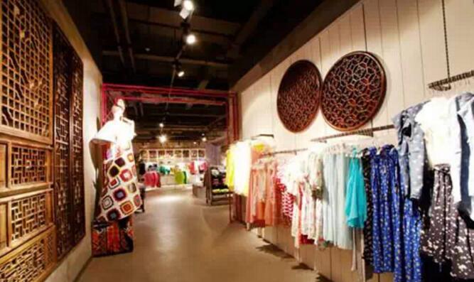 女裝店面裝修中色彩、燈光、音響的應(yīng)用
