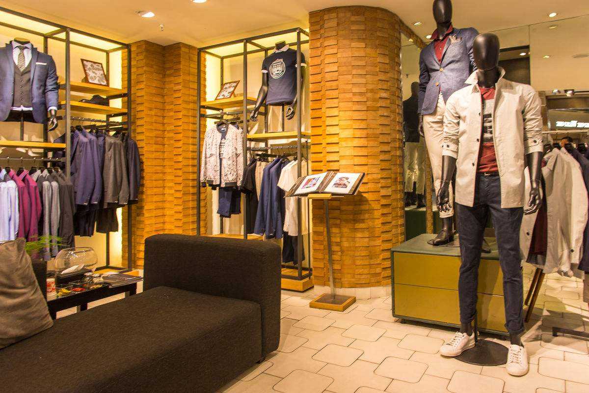 秋季服裝店應該怎樣裝修
