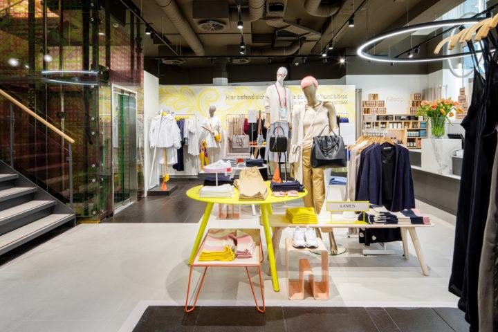 服裝店室內裝修效果圖