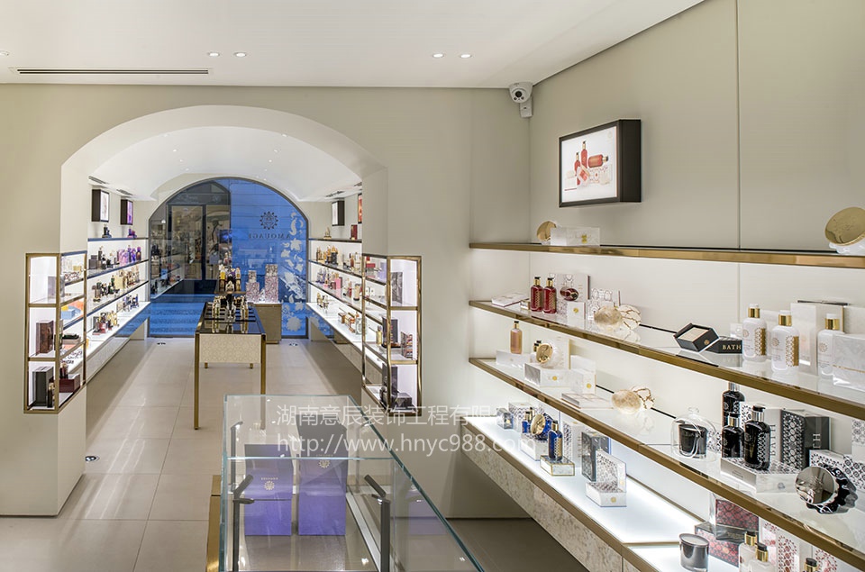 長沙化妝品店裝修燈光如何布局，突顯特色？