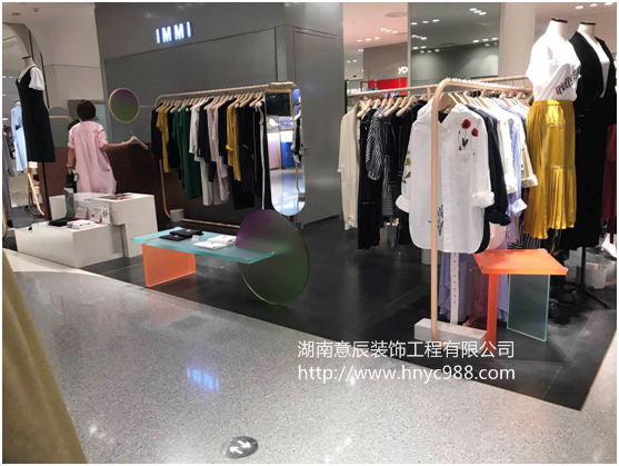 服裝店小展桌設(shè)計