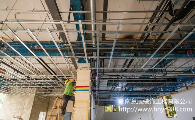 長(zhǎng)沙店面裝修之前，應(yīng)該和工裝公司這么談