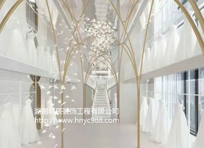 輕奢風(fēng)服裝店裝修